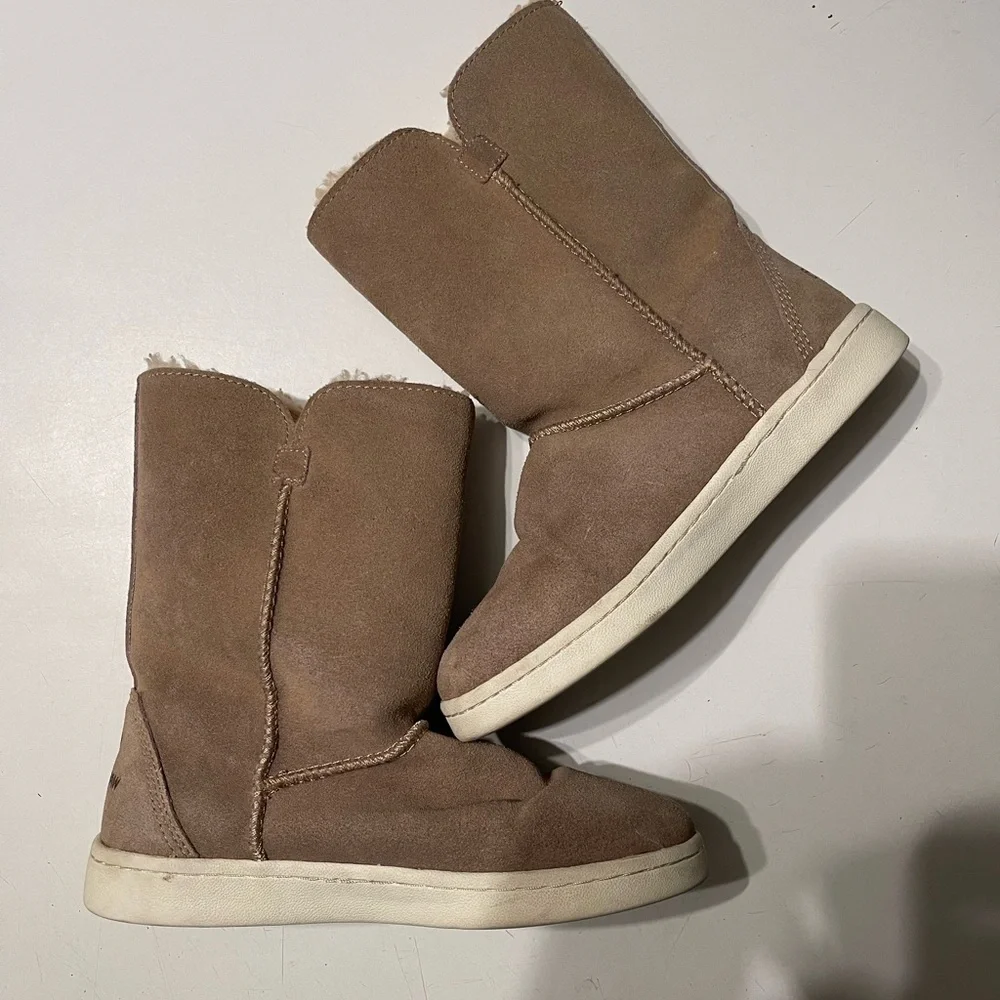 BearPaw Delaney Suede Wool Blend Sneaker Boots - Women's Size 6